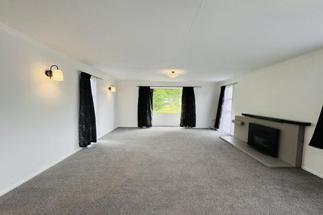 Photo of property in 50 Hillcrest Drive, Kelvin Grove, Palmerston North, 4414