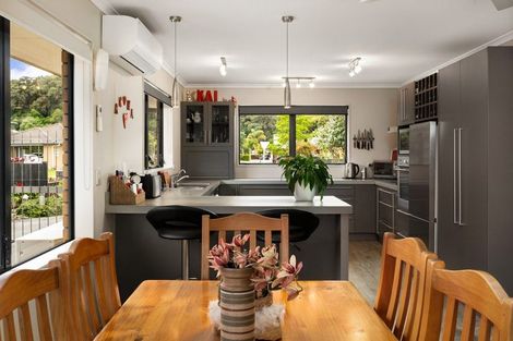 Photo of property in 10 Merrimana Drive, Thames, 3500