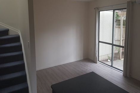 Photo of property in 11/3 Orwell Road, Greenhithe, Auckland, 0632