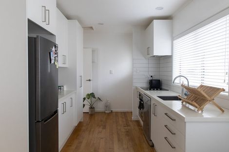 Photo of property in 2/15 Wairiki Road, Mount Eden, Auckland, 1024