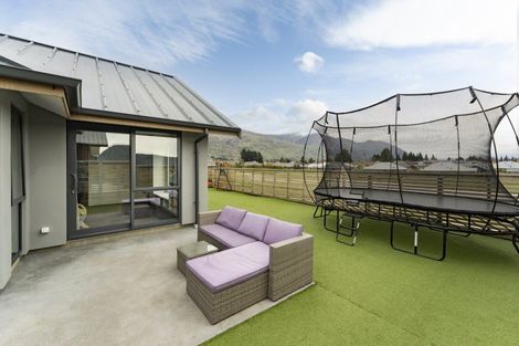 Photo of property in 15 Campbell Road, Wanaka, 9305