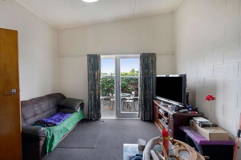 Photo of property in 1/209 Mcleod Street, Camberley, Hastings, 4120