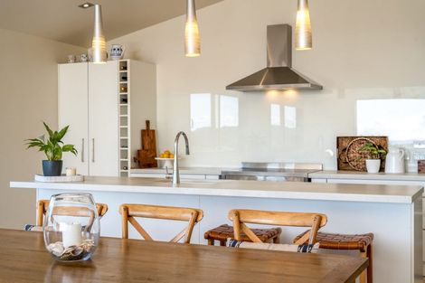 Photo of property in 39b Miro Road, Palm Beach, Waiheke Island, 1081