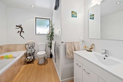 Photo of property in 23a Admiralty Place, Waikawa, Picton, 7220