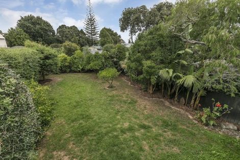 Photo of property in 83 Beach Haven Road, Beach Haven, Auckland, 0626
