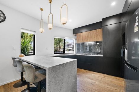 Photo of property in 5b Hemsway Place, Sunnyhills, Auckland, 2010