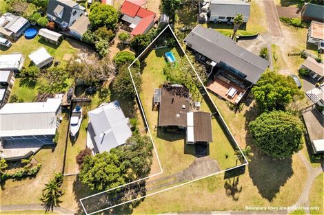 Photo of property in 13 Coronation Row, Pauanui, Hikuai, 3579
