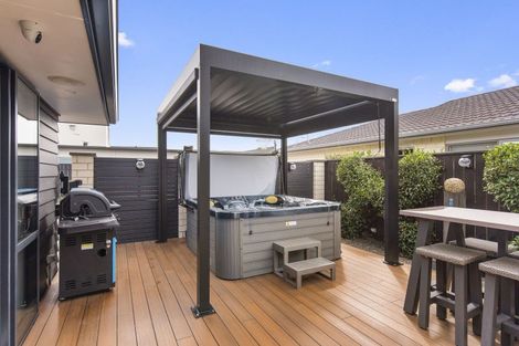 Photo of property in 47 San Priamo Place, Paraparaumu Beach, Paraparaumu, 5032