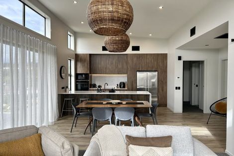 Photo of property in 8 Mirek Street, Waikanae, 5036