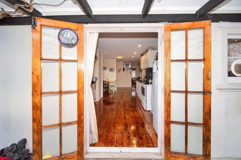 Photo of property in 1152 South Road, Oakura, 4314