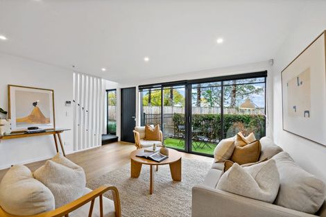 Photo of property in 12a Derby Downs Place, Ellerslie, Auckland, 1051