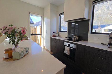 Photo of property in 40 Spur Ridge Rise, Jacks Point, 9371