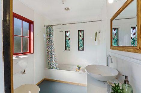 Photo of property in 35 Old Coach Road South, Otaki Beach, Otaki, 5512