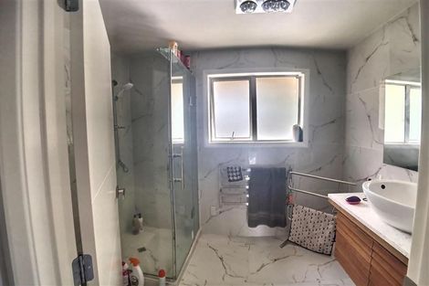 Photo of property in 11b Bank Street, Hillcrest, Auckland, 0627