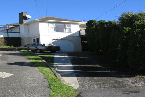 Photo of property in 22 Paparangi Crescent, Paparangi, Wellington, 6037