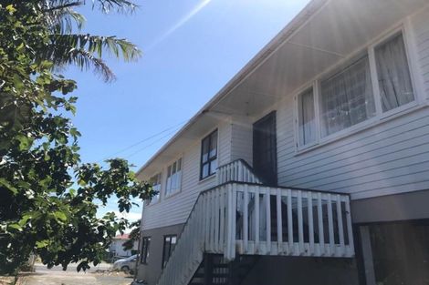 Photo of property in 7 Kiernan Place, Kelston, Auckland, 0602