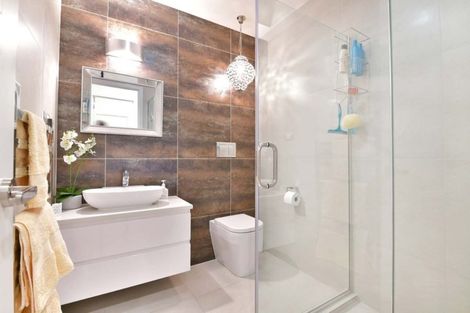 Photo of property in 110 Vipond Road, Stanmore Bay, Whangaparaoa, 0932