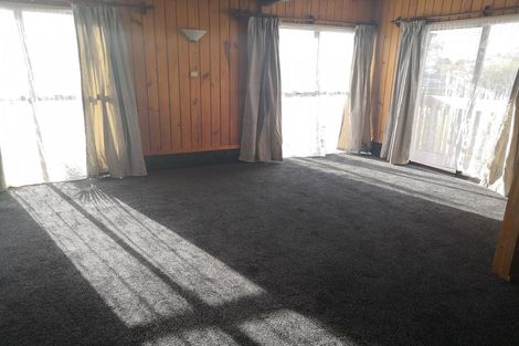 Photo of property in 18 Prince Regent Drive, Half Moon Bay, Auckland, 2012