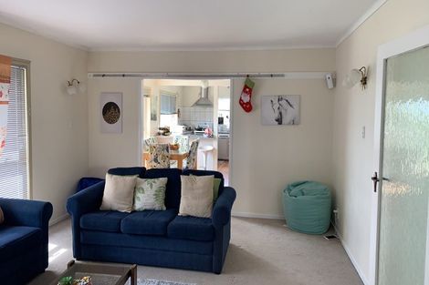 Photo of property in 23 Chivalry Road, Glenfield, Auckland, 0629