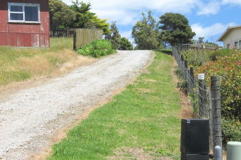 Photo of property in 39 Seaview Road, Cable Bay, 0420