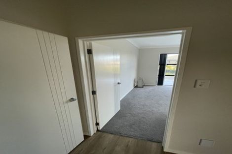 Photo of property in 10 Captain Rings Drive, Papakura, 2110