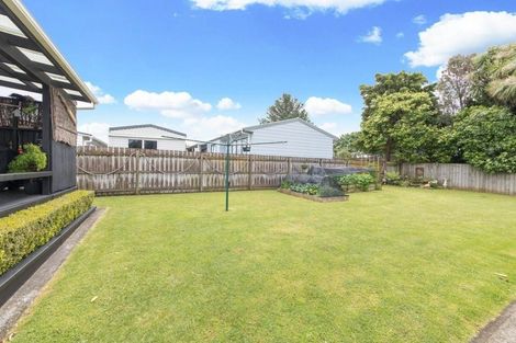 Photo of property in 6 Woodford Avenue, Henderson, Auckland, 0610