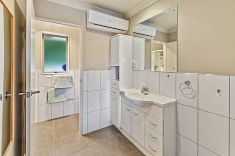 Photo of property in 4a Shirley Avenue, Papakura, 2110