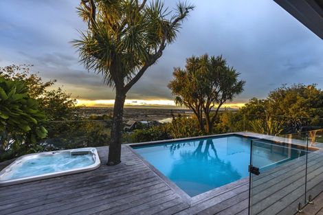 Photo of property in 293 Cannon Hill Crescent, Mount Pleasant, Christchurch, 8081