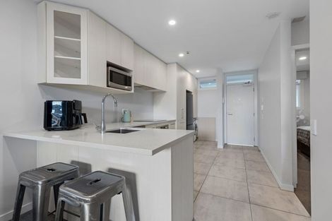 Photo of property in 2-06/424 Maunganui Road, Mount Maunganui, 3116