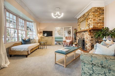 Photo of property in 120 Mellons Bay Road, Mellons Bay, Auckland, 2014