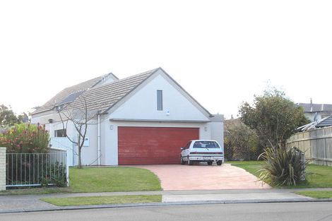 Photo of property in 18 Pukekura Place, Taradale, Napier, 4112