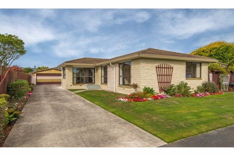 Photo of property in 23 Te Maru Place, Redwood, Christchurch, 8051