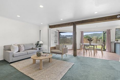 Photo of property in 12 Kaitake Place, Oakura, 4314