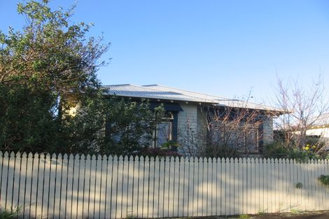 Photo of property in 5 Kowhai Avenue, Takaro, Palmerston North, 4410