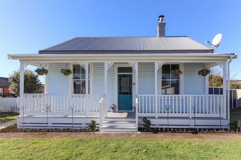 Photo of property in 17 Miro Street, Inglewood, 4330