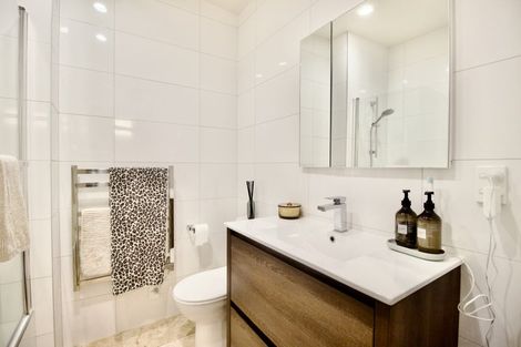 Photo of property in Habitat Apartments, 12/31 Byron Avenue, Takapuna, Auckland, 0622