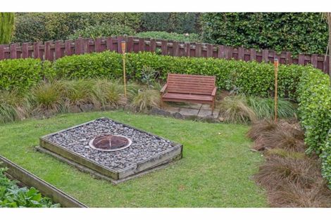 Photo of property in 1 Pluto Place, Beach Haven, Auckland, 0626