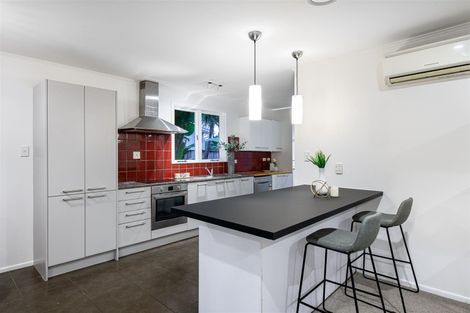 Photo of property in 8 Thuja Street, Green Bay, Auckland, 0604