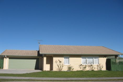 Photo of property in 22 Emmerdale Avenue, Papakura, 2110