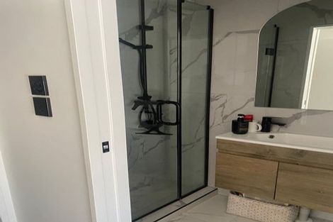 Photo of property in 2/2 Anthony Place, Pakuranga, Auckland, 2010