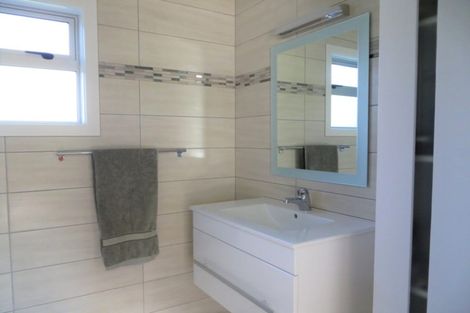 Photo of property in 1 Kennedy Street, Te Aroha, 3320