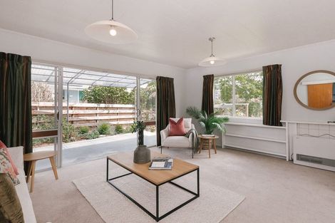 Photo of property in 53 Wikiriwhi Crescent, Awapuni, Palmerston North, 4412