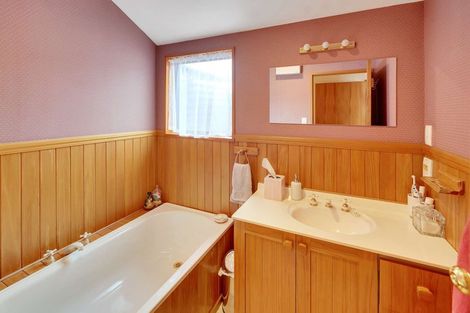 Photo of property in 26 Fernbrook Place, Mairehau, Christchurch, 8013