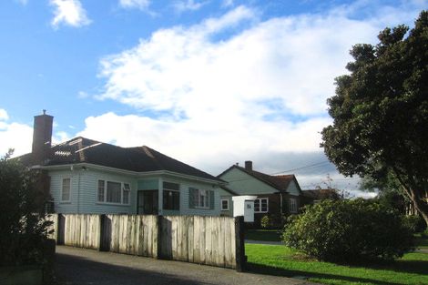 Photo of property in 1 Brook Street, Waiwhetu, Lower Hutt, 5010