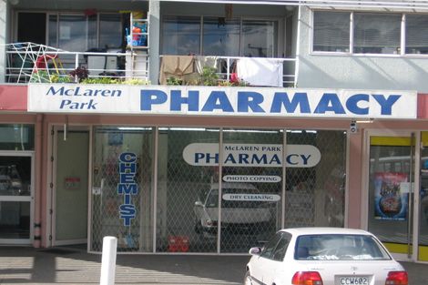 Photo of property in 12/80 Bruce Mclaren Road, Henderson, Auckland, 0612