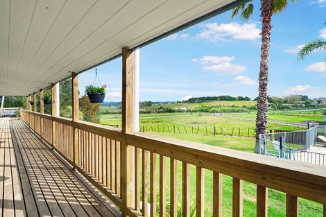 Photo of property in 141 Mangakura Road, Helensville, 0875