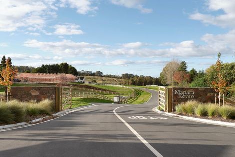 Photo of property in 24 Willow Lane, Acacia Bay, 3385