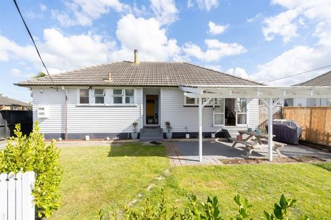 Photo of property in 11 Willis Street, Bader, Hamilton, 3206