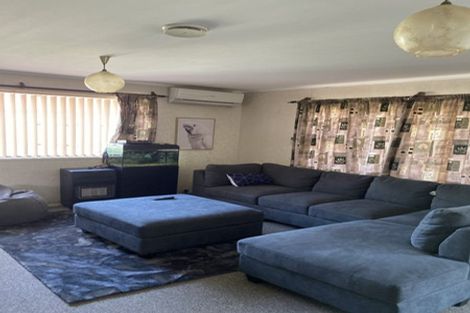 Photo of property in 1/6 Annette Avenue, Te Atatu South, Auckland, 0610