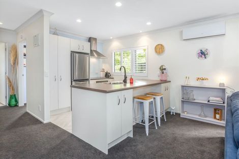 Photo of property in 5d Stephen Street, Johnsonville, Wellington, 6037